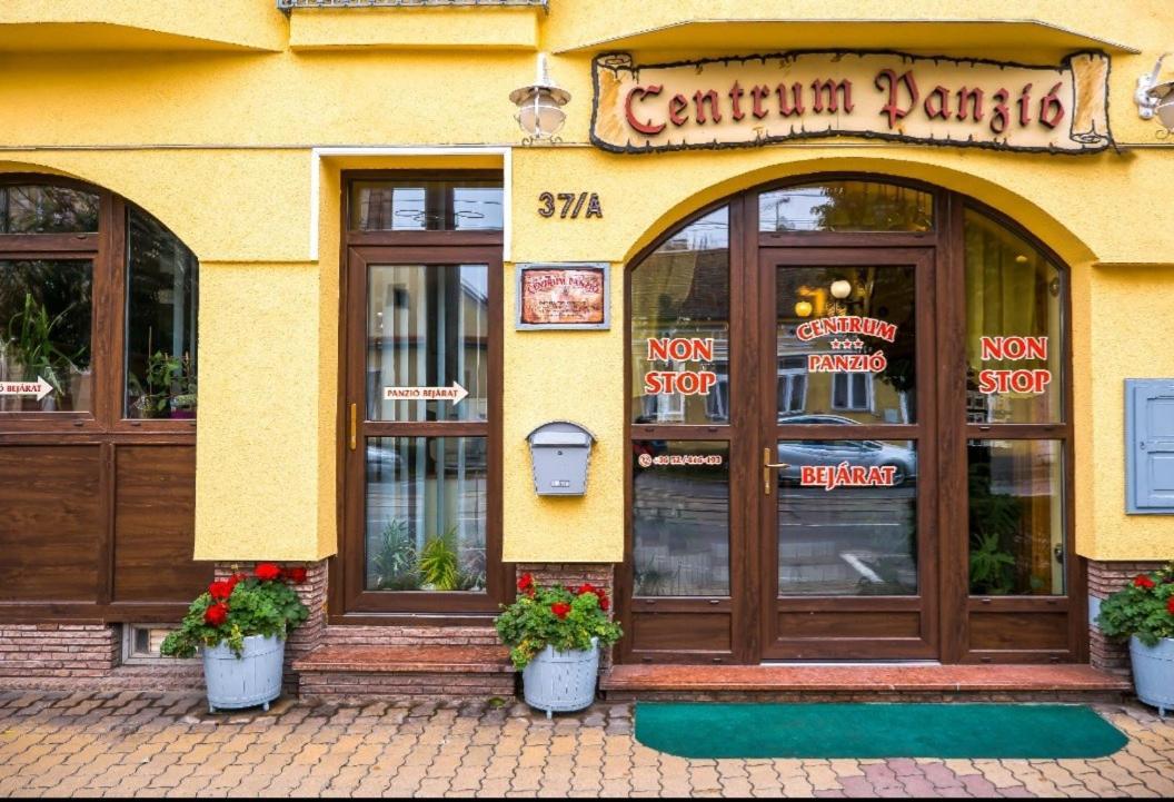 Centrum Panzio Debrecen Exterior photo